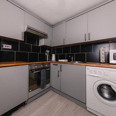 Old Town Central Apartments By The Meadows 에든버러 외부 사진