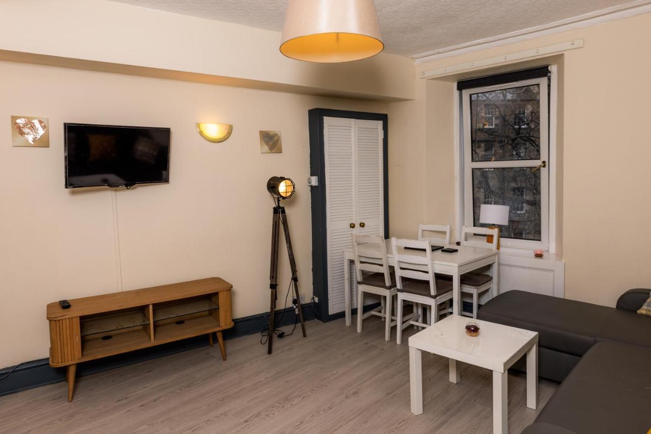 Old Town Central Apartments By The Meadows 에든버러 외부 사진
